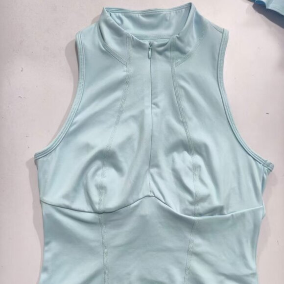 🎾 CHIC TENNIS SET! - Picture 3 of 3